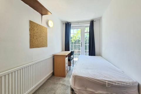 1 bedroom in a house share to rent, Kings Road, Chelmsford, CM1