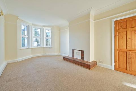 2 bedroom flat to rent, The Rutts, Bushey, Bushey Heath, WD23