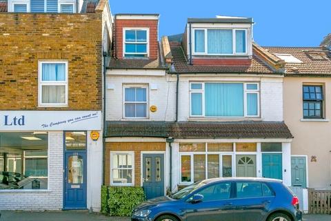Sandycombe Road, Kew, Richmond, Surrey TW9