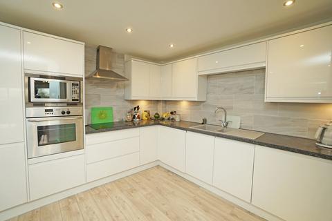2 bedroom apartment for sale, Victory House, Port Solent PO6