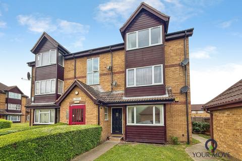 Frobisher Road, Erith DA8