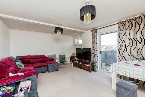 1 bedroom flat for sale, Trafalgar Gardens, Crawley, West Sussex, RH10