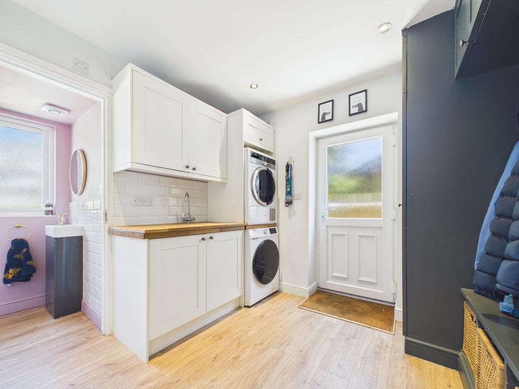 Utility room, utility