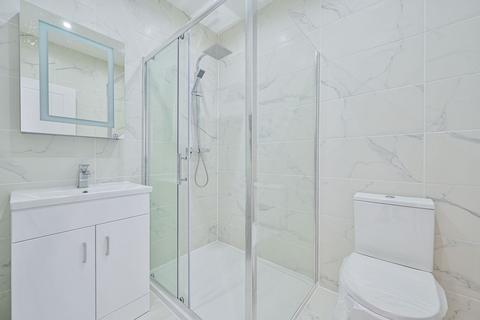 2 bedroom flat to rent, Electric Avenue, Brixton, London, SW9