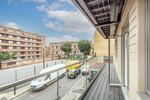 2 bedroom flat to rent, Walworth Road, Elephant and Castle, London, SE17