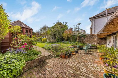 2 bedroom cottage for sale, East Street, Westbourne