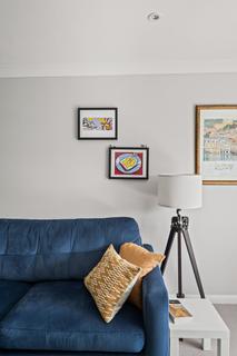 2 bedroom flat for sale, The Avenue, Worcester Park, KT4