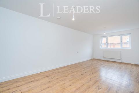 Studio to rent, Above Bar Street, Southampton, Hampshire, SO14