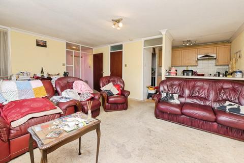 2 bedroom flat for sale, Atlas Close, Fishponds, Bristol, BS5