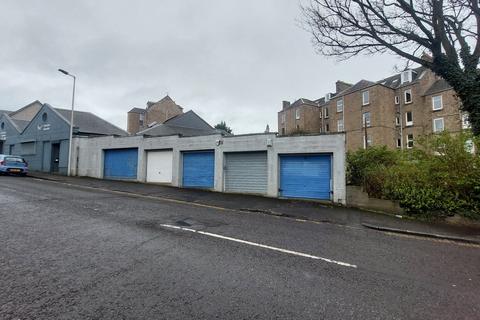Distribution warehouse to rent, 21-23 Mains Loan Dundee DD4 7AB