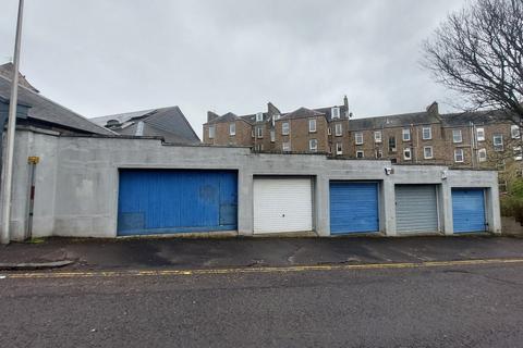 Distribution warehouse to rent, 21-23 Mains Loan Dundee DD4 7AB