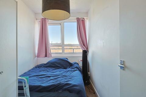 1 bedroom flat for sale, Bullen Street, London, SW11
