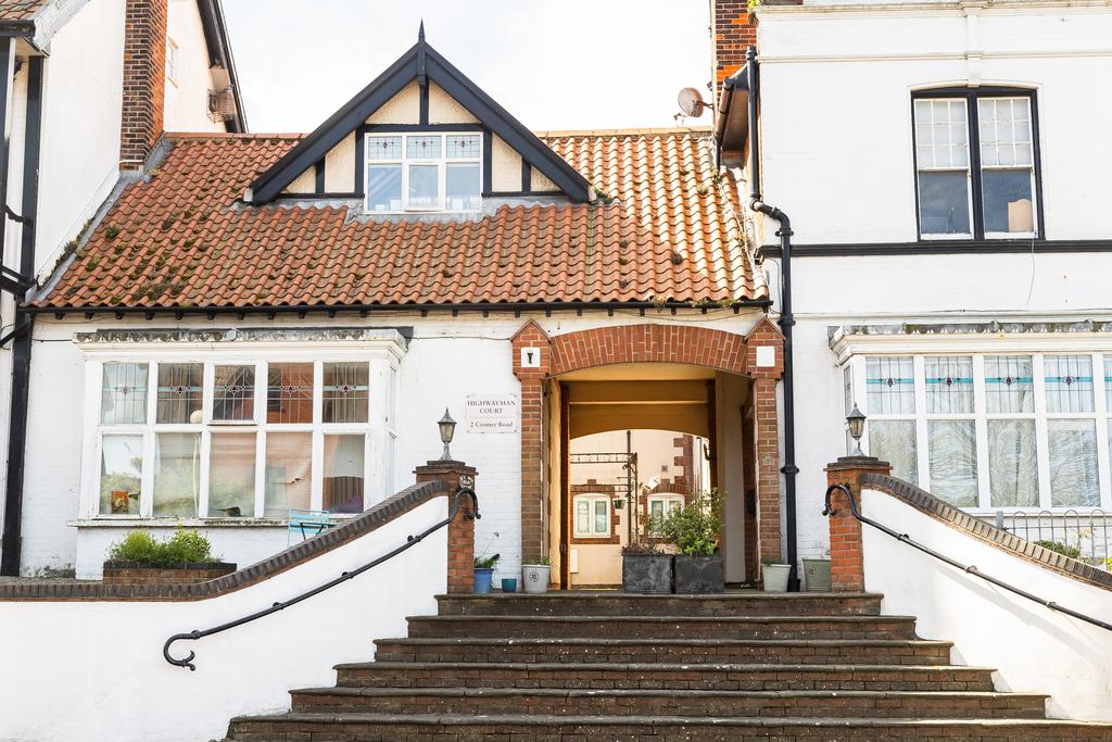 1 bedroom flat for sale