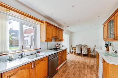 6 bedroom semi-detached house for sale, Thames Avenue, Swindon, SN25
