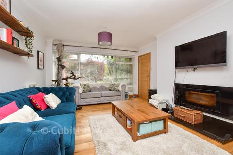 4 bedroom detached house for sale, Waterfield Drive, Warlingham, Surrey
