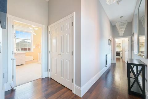 2 bedroom apartment for sale, Glanville Way, Epsom KT19