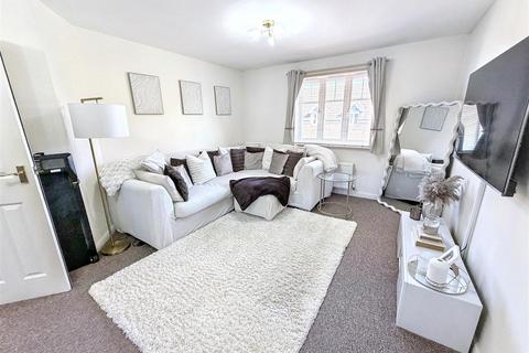 2 bedroom flat for sale, Pump Place, Old Stratford MK19