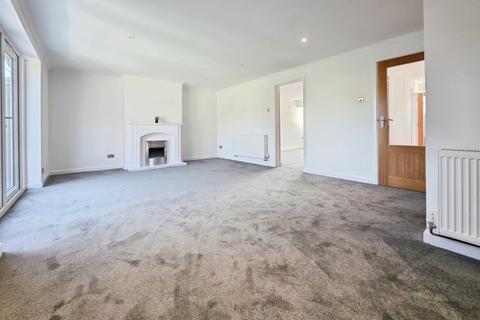 undefined, Park View Drive, Cashes Green, Stroud