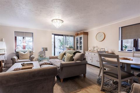 4 bedroom semi-detached house for sale, Green Close, Epping Green