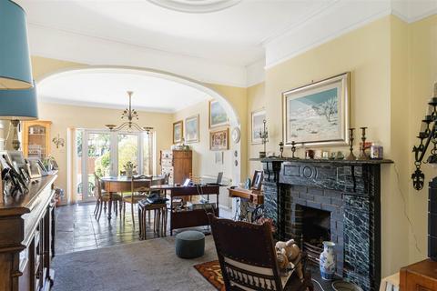 4 bedroom semi-detached house for sale, Kimberley Road, North Chingford