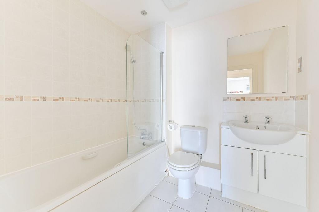 Apartment in Wembley - More