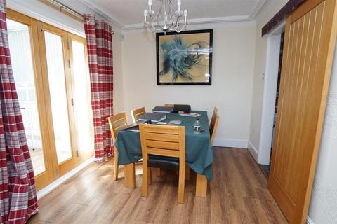 3 bedroom detached bungalow for sale, Robin Close, Eccleshill, Bradford