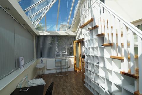 3 bedroom detached bungalow for sale, Robin Close, Eccleshill, Bradford