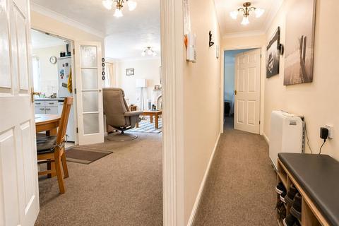 1 bedroom retirement property for sale, Montgomery Court, Warwick