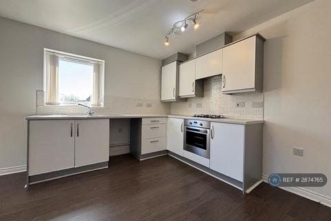 2 bedroom flat to rent, Millers Brow Walk, Manchester, M9