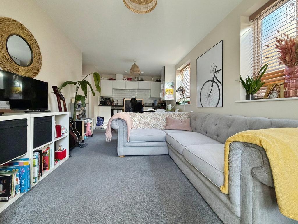 Apartment in Southampton, Shirley - View 3