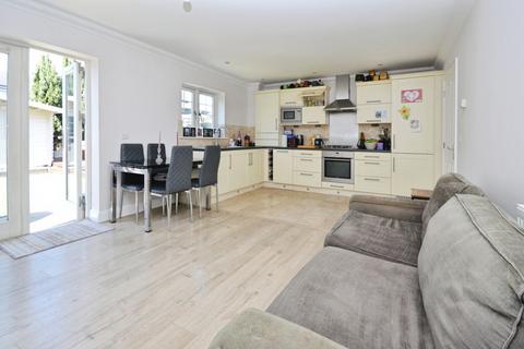1 bedroom maisonette for sale, Kimber Place, Hounslow TW4