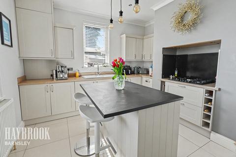 3 bedroom semi-detached house for sale, Denby Dale Road East, Durkar