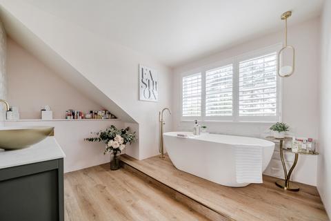 4 bedroom detached house for sale, Homewood Crescent, Chislehurst, Kent, BR7