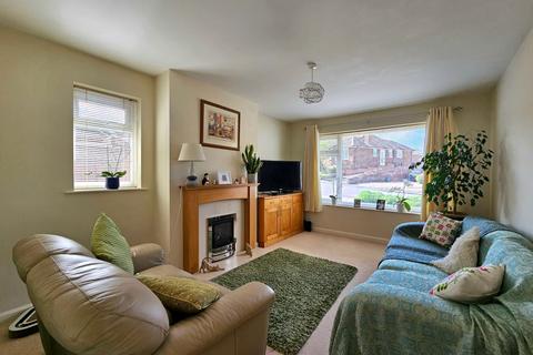 2 bedroom semi-detached bungalow for sale, Hickley Gardens, Brockworth, GL3