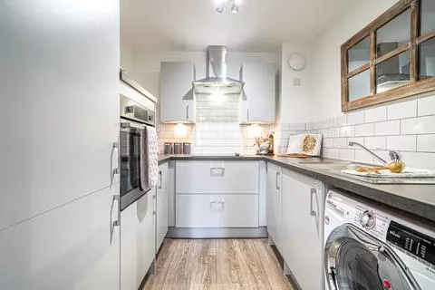 1 bedroom retirement property for sale - Bild 4