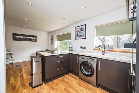 3 bedroom semi-detached house for sale, Whinside Crescent, Thurnscoe, Rotherham