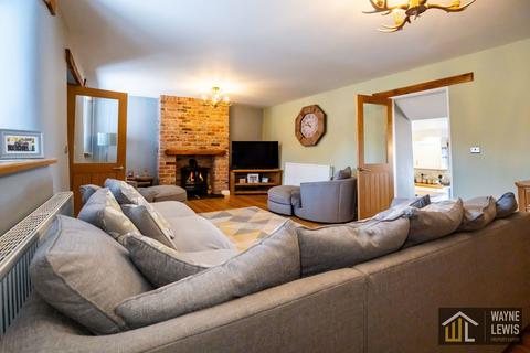 5 bedroom detached house for sale, Oakdale, Blackwood, NP12 0JJ