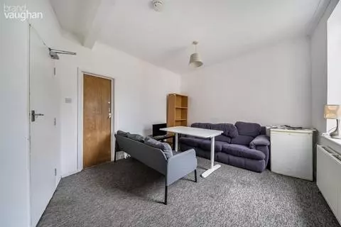 5 bedroom terraced house to rent - View 2