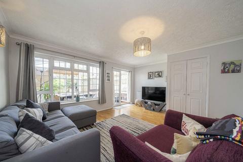 3 bedroom semi-detached house for sale, Fairlawns, Sunbury-On-Thames TW16