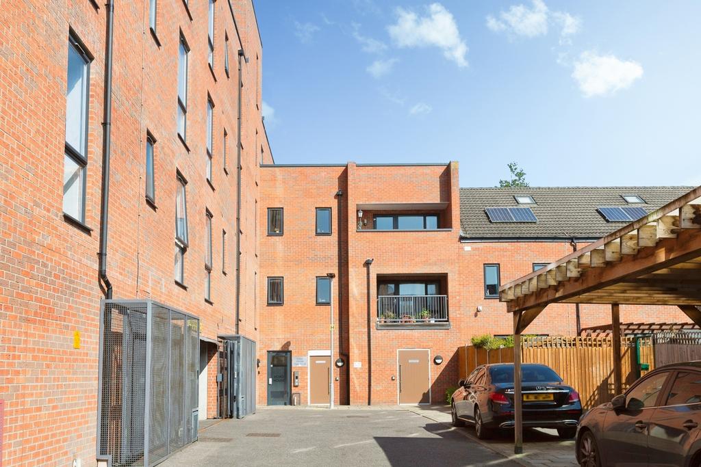 1 bedroom flat for sale
