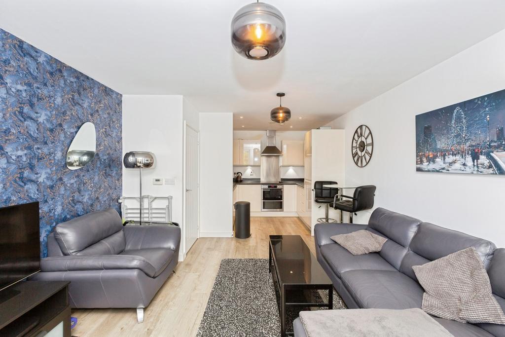 Apartment in London, London Borough of Redbridge - View 2