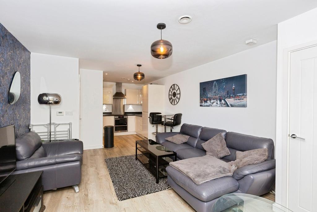 Apartment in London, London Borough of Redbridge - View 3
