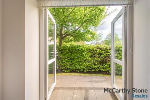 1 bedroom apartment for sale, Peel Court, College Way, Welwyn Garden City, Hertfordshire, AL8 6DG