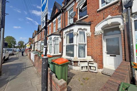4 bedroom terraced house for sale, Church Road, London, London, E12