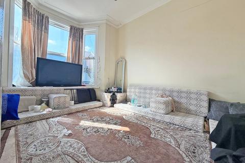 4 bedroom terraced house for sale, Church Road, London, London, E12