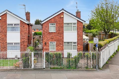 3 bedroom detached house for sale, Alyth Court, Nottingham NG6