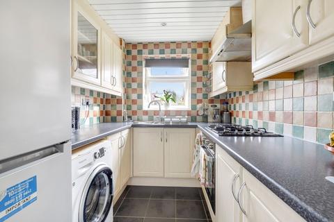 3 bedroom detached house for sale, Alyth Court, Nottingham NG6