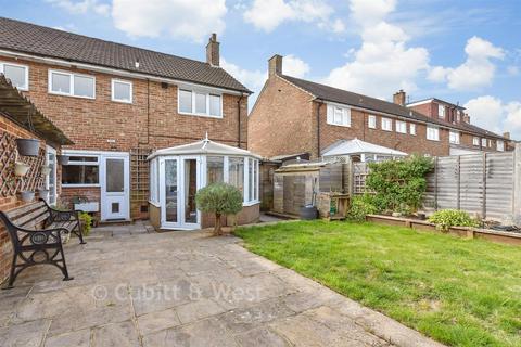 undefined, Hatch Gardens, Tadworth KT20