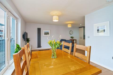 undefined, 32/7 Kimmerghame Drive, Edinburgh, EH4 2GJ