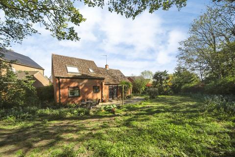 3 bedroom chalet for sale, St. Andrews Drive, Fornham St. Martin, Bury St. Edmunds